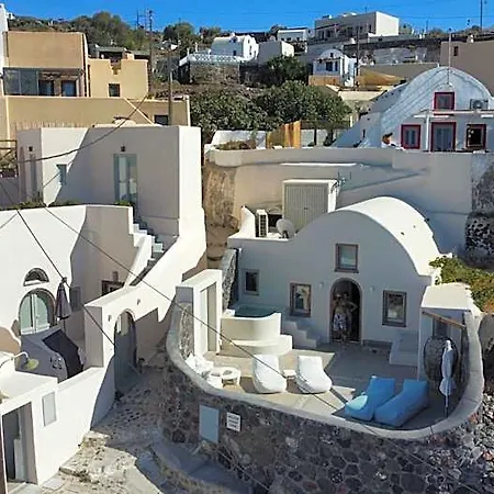 Mellow Luxury Cave Oia (Santorini)