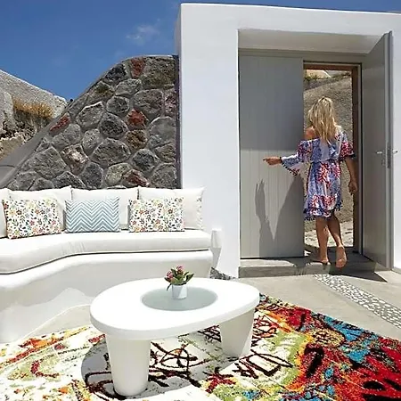 Mellow Luxury Cave Oia (Santorini)