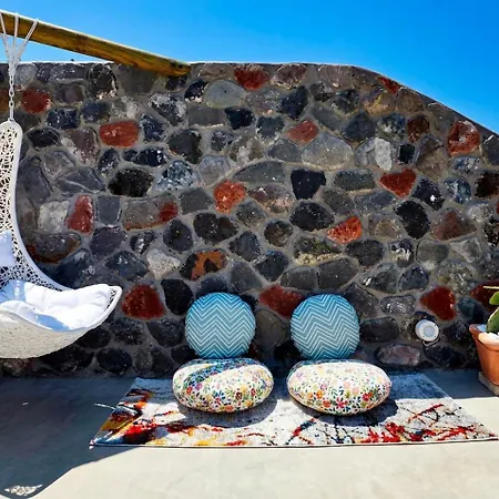 Mellow Luxury Cave أويا