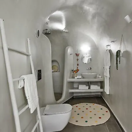Mellow Luxury Cave Apartment *