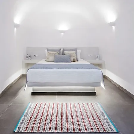 Mellow Luxury Cave Apartment *